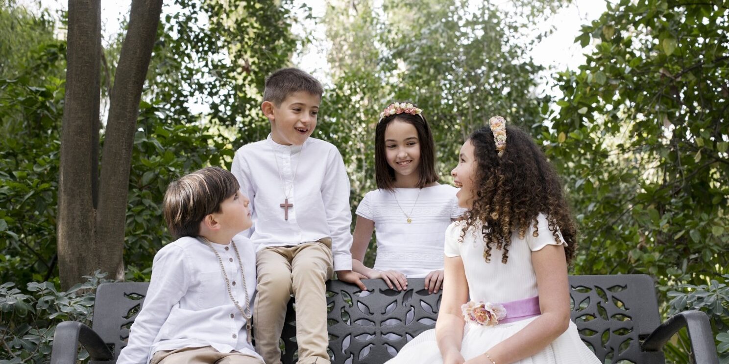 tintorería para trajes de comunión en Valencia – grupo