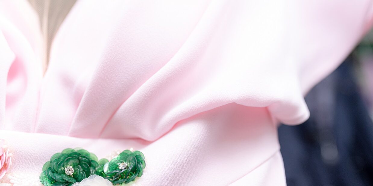 tintorería para vestido delicado en Valencia – adornos verdes tintorería para vestido delicado en Valencia - adornos verdes